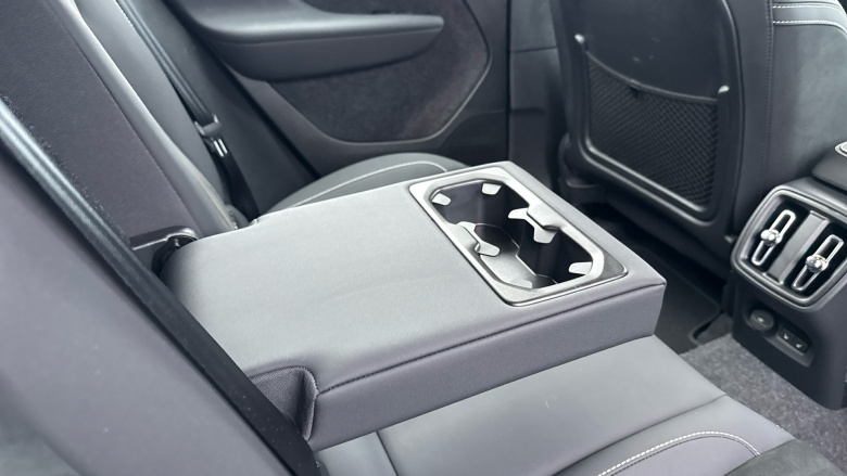 Volvo XC40 2.0 B3P Plus Dark 5dr Auto Petrol Estate